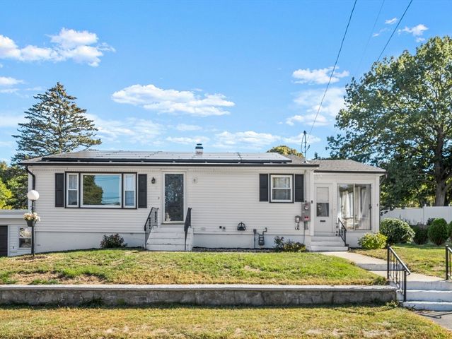 8 Francella Rd, Methuen, MA 01844