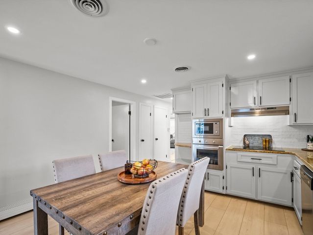 8 Francella Rd, Methuen, MA 01844