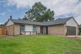 6411 W Fuqua Drive, Houston, TX 77489