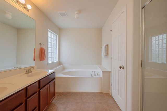 10144 Hidden Creek Falls Lane, Brookshire, TX 77423