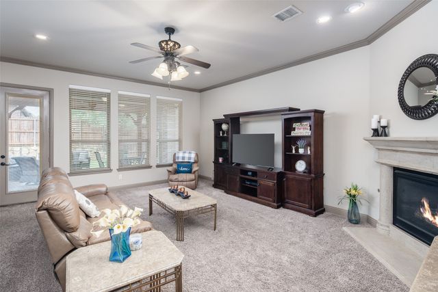 7825 Woodcreek Way, Sachse, TX 75048