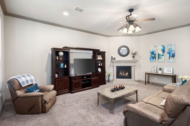 7825 Woodcreek Way, Sachse, TX 75048
