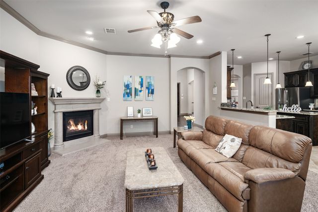 7825 Woodcreek Way, Sachse, TX 75048