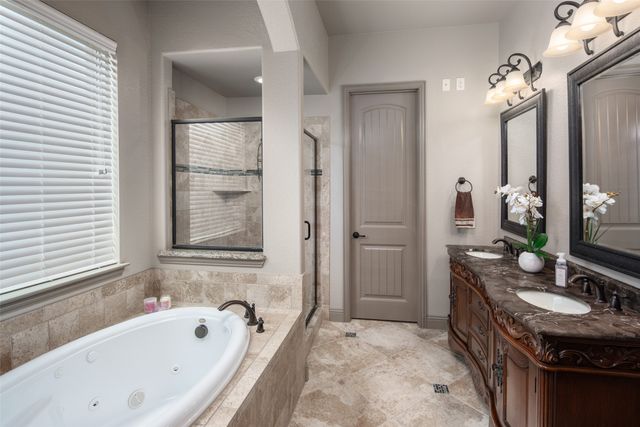 7825 Woodcreek Way, Sachse, TX 75048
