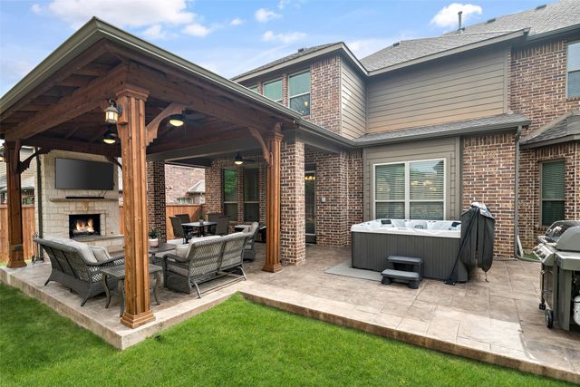 7825 Woodcreek Way, Sachse, TX 75048
