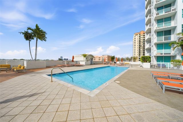 3180 SW 22nd Ter 804, Miami, FL 33145