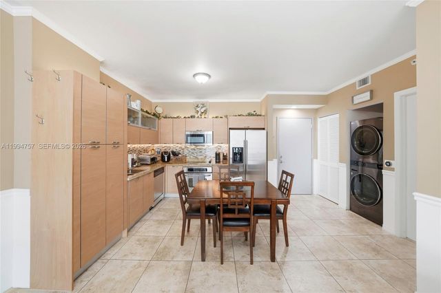 3180 SW 22nd Ter 804, Miami, FL 33145