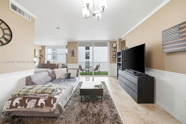 3180 SW 22nd Ter 804, Miami, FL 33145