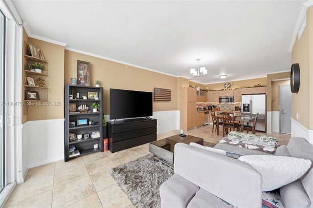 3180 SW 22nd Ter 804, Miami, FL 33145