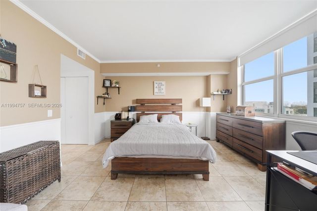 3180 SW 22nd Ter 804, Miami, FL 33145