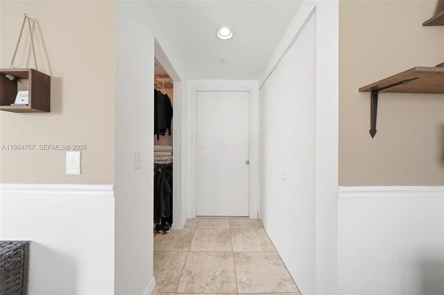 3180 SW 22nd Ter 804, Miami, FL 33145