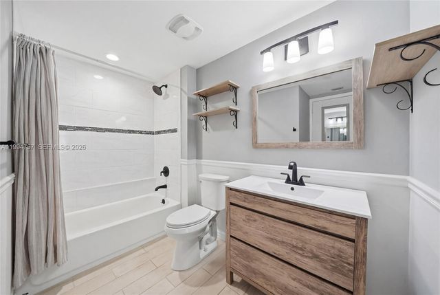 3180 SW 22nd Ter 804, Miami, FL 33145