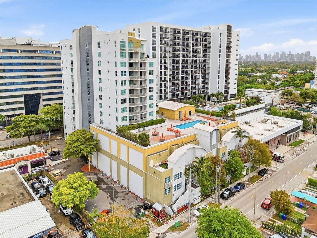 3180 SW 22nd Ter 804, Miami, FL 33145