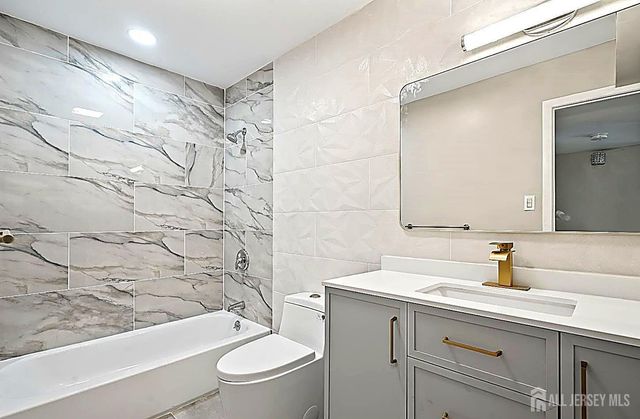 12 Wynwood Drive, South Brunswick, NJ 08852