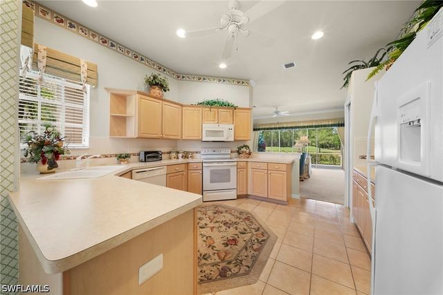 487 Preswick LN, Naples, FL 34120
