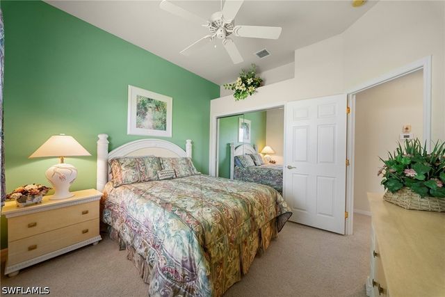 487 Preswick LN, Naples, FL 34120