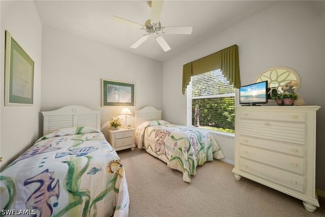 487 Preswick LN, Naples, FL 34120