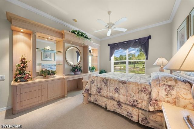 487 Preswick LN, Naples, FL 34120