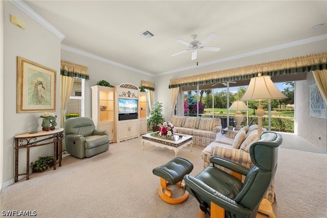 487 Preswick LN, Naples, FL 34120