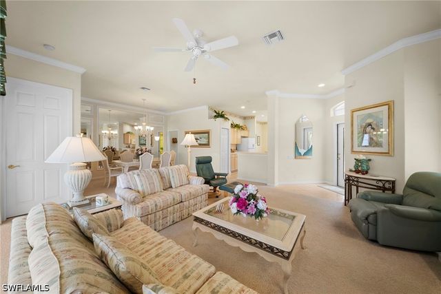 487 Preswick LN, Naples, FL 34120