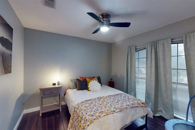 432 Shelby Drive, Burleson, TX 76028