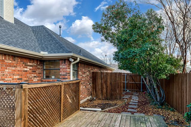 432 Shelby Drive, Burleson, TX 76028
