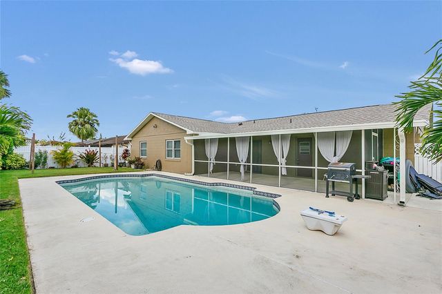 150 PEPPERTREE DRIVE, Orlando, FL 32825