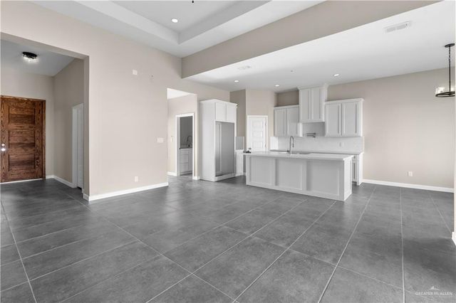 2100 Blue Sky Drive, Weslaco, TX 78599