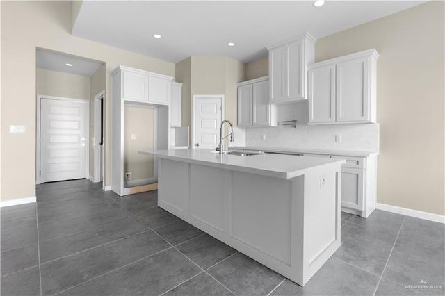 2100 Blue Sky Drive, Weslaco, TX 78599