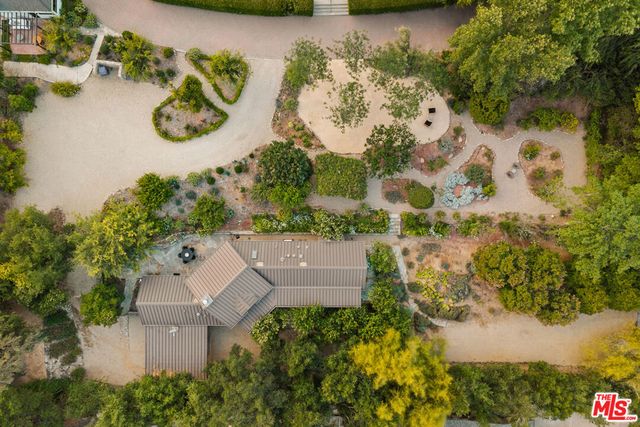 813 Country Club Drive, Ojai, CA 93023