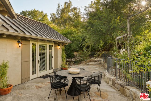 813 Country Club Drive, Ojai, CA 93023
