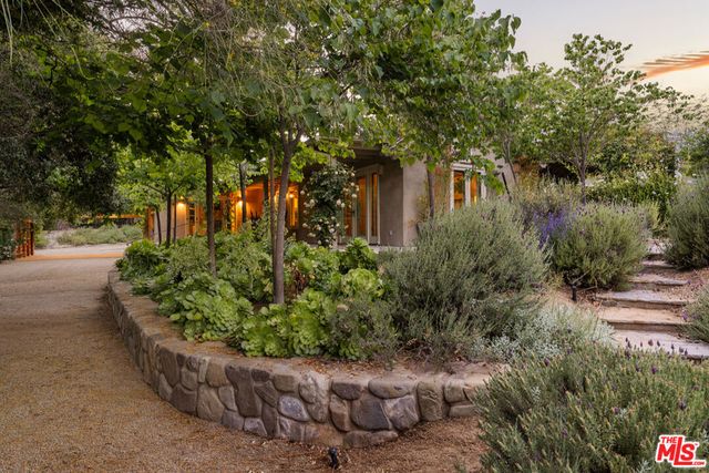 813 Country Club Drive, Ojai, CA 93023