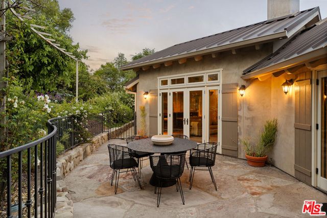 813 Country Club Drive, Ojai, CA 93023