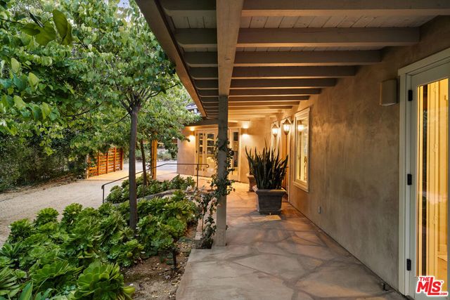 813 Country Club Drive, Ojai, CA 93023