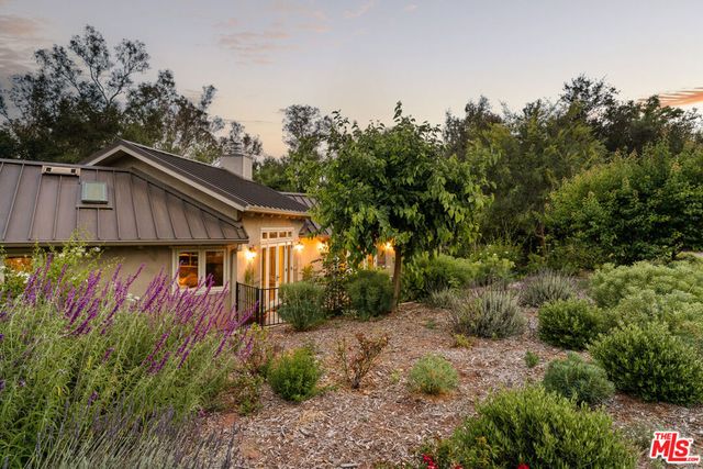 813 Country Club Drive, Ojai, CA 93023