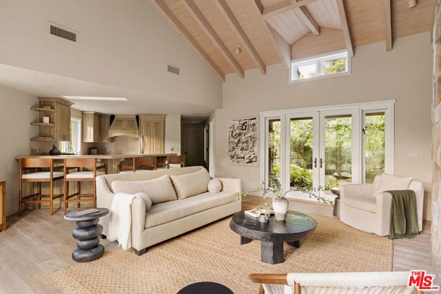 813 Country Club Drive, Ojai, CA 93023