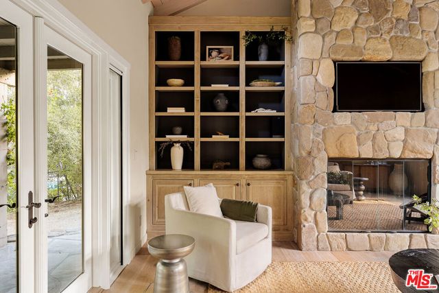 813 Country Club Drive, Ojai, CA 93023