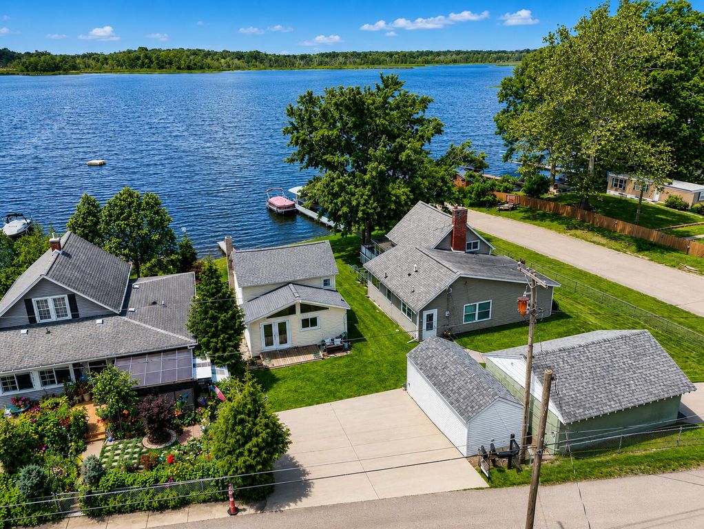 51520 Fish Lake Drive, Marcellus Twp, MI 49067