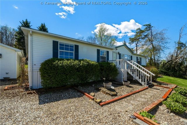2435 US Route 60, Hurricane, WV 25526
