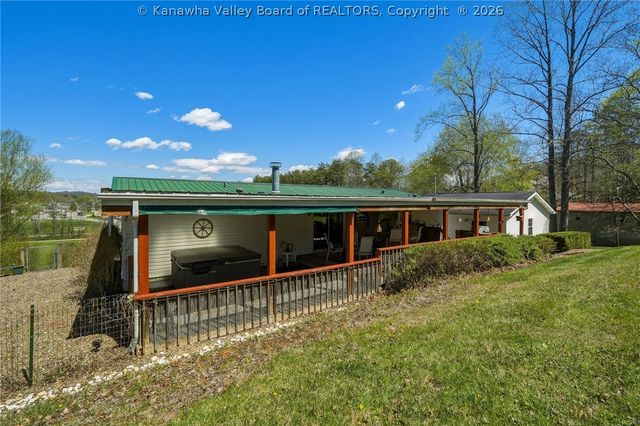 2435 US Route 60, Hurricane, WV 25526