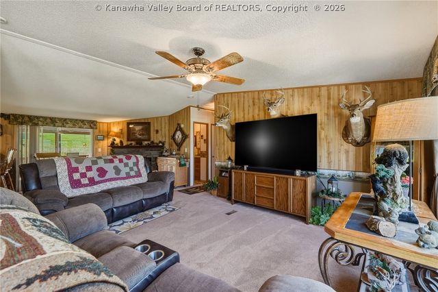 2435 US Route 60, Hurricane, WV 25526