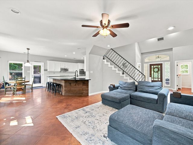 113 Oak Branch Court, Waxahachie, TX 75167
