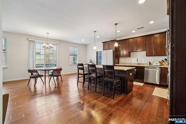 54 Carillon Circle, Livingston, NJ 07039