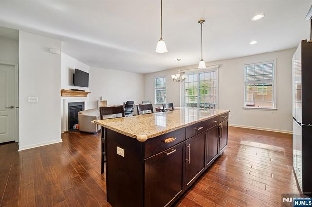 54 Carillon Circle, Livingston, NJ 07039