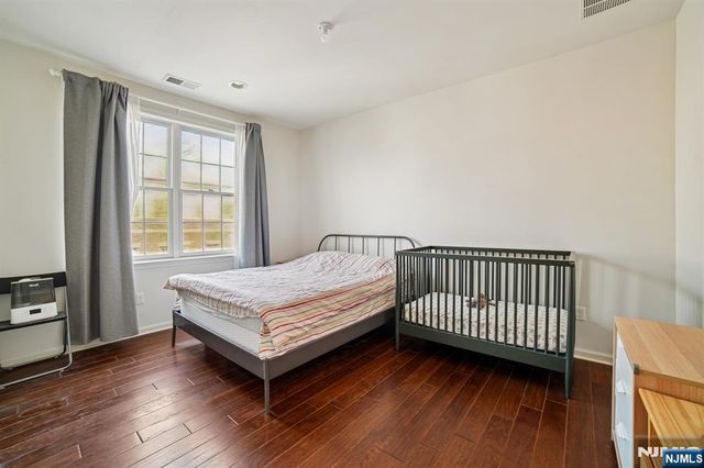 54 Carillon Circle, Livingston, NJ 07039