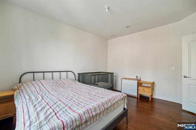 54 Carillon Circle, Livingston, NJ 07039