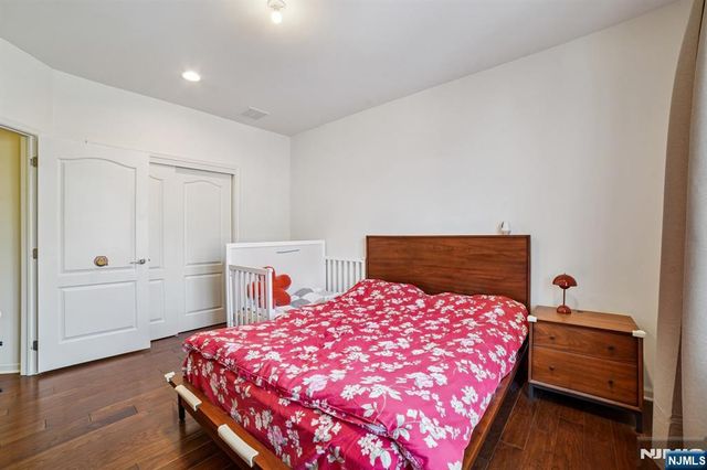 54 Carillon Circle, Livingston, NJ 07039