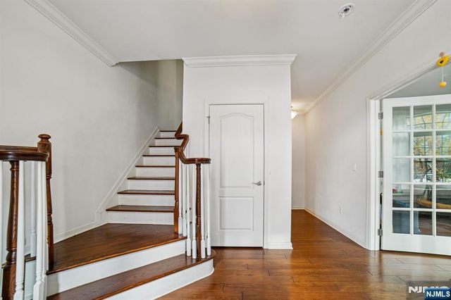 54 Carillon Circle, Livingston, NJ 07039