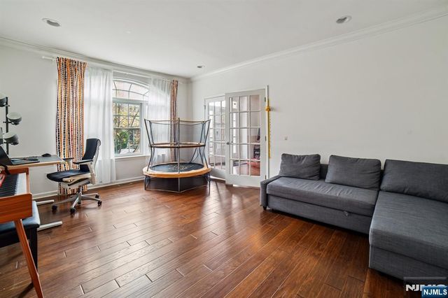 54 Carillon Circle, Livingston, NJ 07039