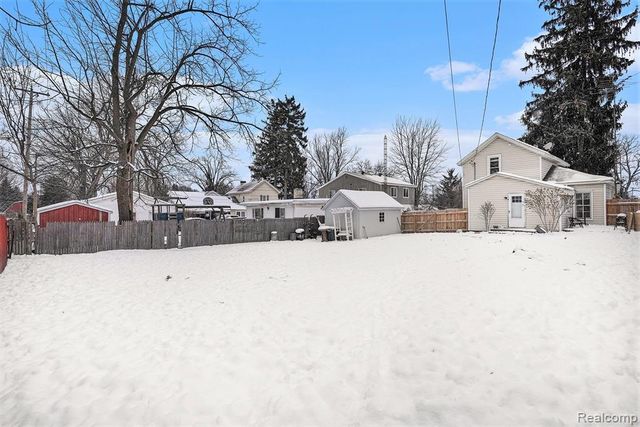 532 E Broad Street, Linden, MI 48451